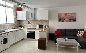 Modern And Bright 5 Bedroom Apartment Del Prado