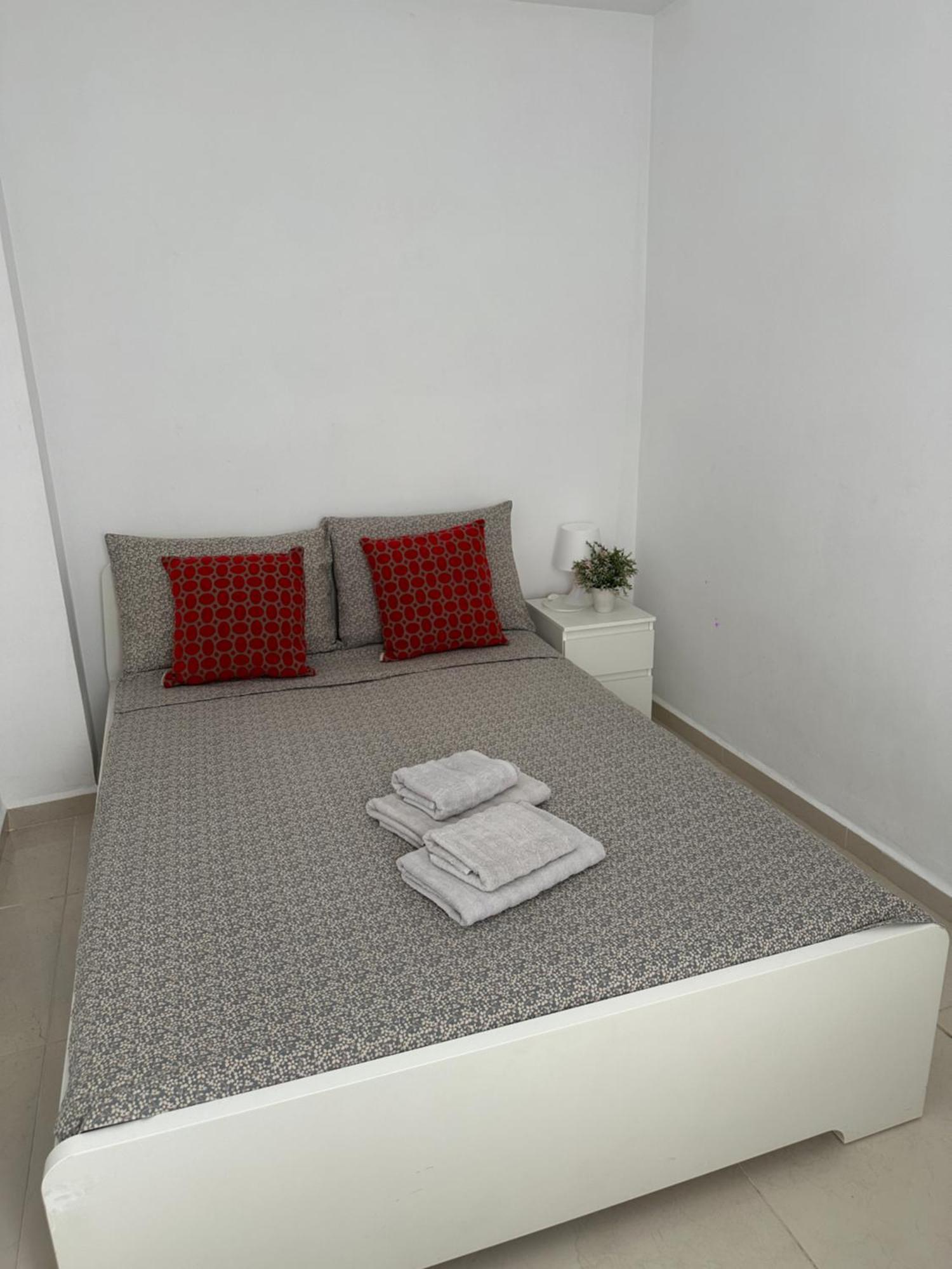 Modern And Bright 5 Bedroom Apartment Del Prado Gandía Exterior foto